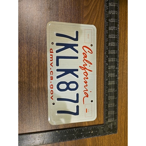 California DMV License Plate 7KLK877 White Blue Red Collectible Car Tag - Picture 1 of 2